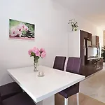 In With Sea View, Terrace, Air Conditioning, Wifi 3617-3 Διαμέρισμα