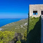 Διαμέρισμα In With Sea View, Terrace, Air Conditioning, Wifi 3617-3