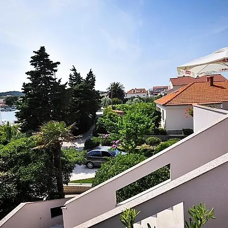In With Sea View, Terrace, Air Conditioning, Wifi 3617-3 Poljana (Ugljan)