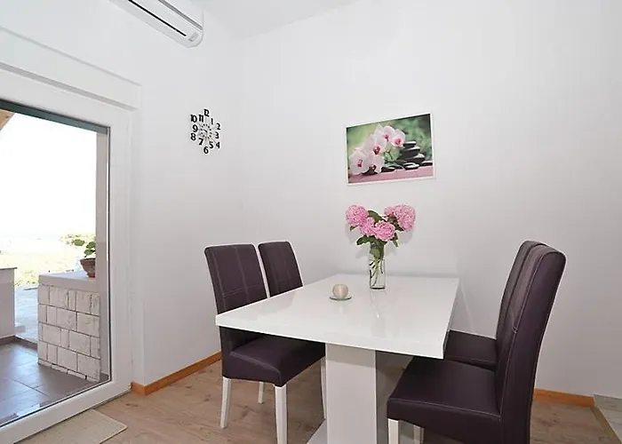 In With Sea View, Terrace, Air Conditioning, Wifi 3617-3 Lejlighed *