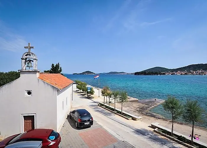 In With Sea View, Terrace, Air Conditioning, Wifi 3617-3 Lejlighed Poljana (Ugljan)